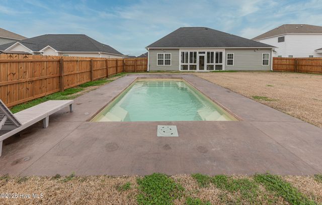 445 Worsley Way, Jacksonville, NC 28546