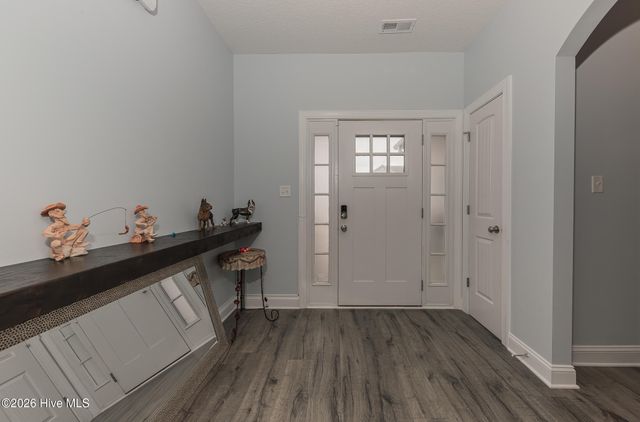 445 Worsley Way, Jacksonville, NC 28546