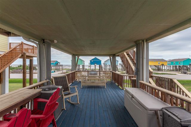 2433 Audubon Avenue, Gilchrist, TX 77617