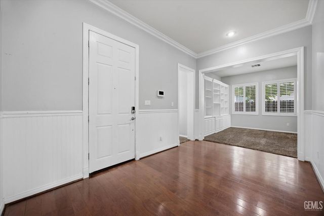 9406 Kingsmill Lane, Bakersfield, CA 93312