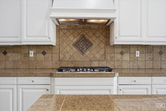 9406 Kingsmill Lane, Bakersfield, CA 93312