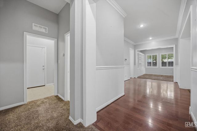 9406 Kingsmill Lane, Bakersfield, CA 93312
