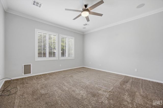 9406 Kingsmill Lane, Bakersfield, CA 93312