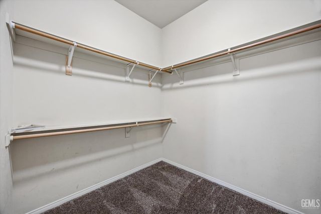 9406 Kingsmill Lane, Bakersfield, CA 93312