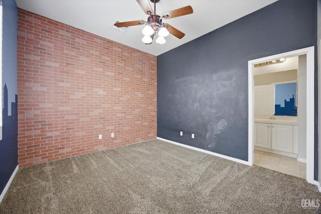 9406 Kingsmill Lane, Bakersfield, CA 93312