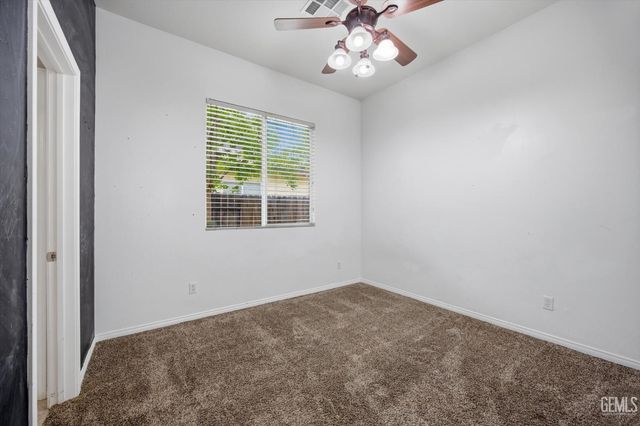 9406 Kingsmill Lane, Bakersfield, CA 93312
