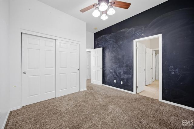 9406 Kingsmill Lane, Bakersfield, CA 93312