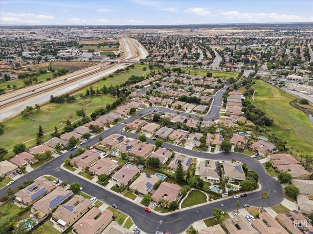 9406 Kingsmill Lane, Bakersfield, CA 93312