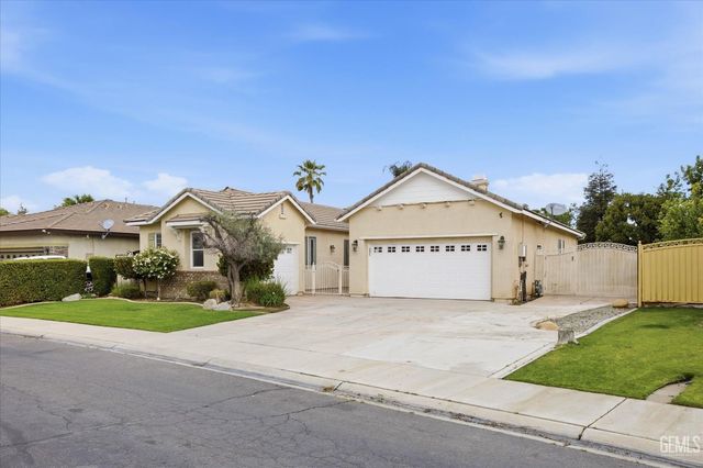 9406 Kingsmill Lane, Bakersfield, CA 93312