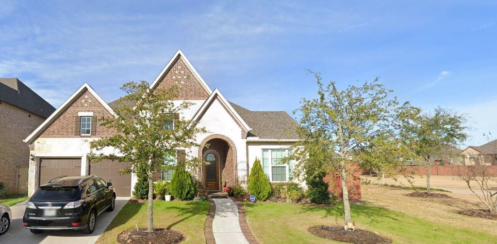 131 Crown Estate Way, Sugar Land, TX 77498