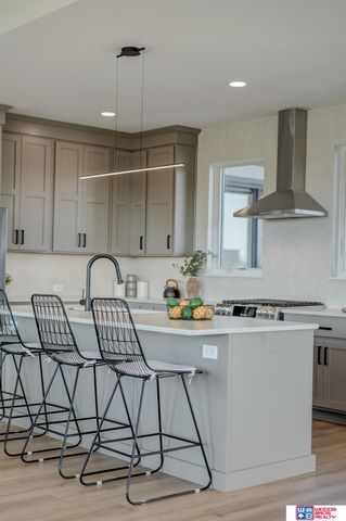 901 Pine Grove Lane, Lincoln, NE 68521