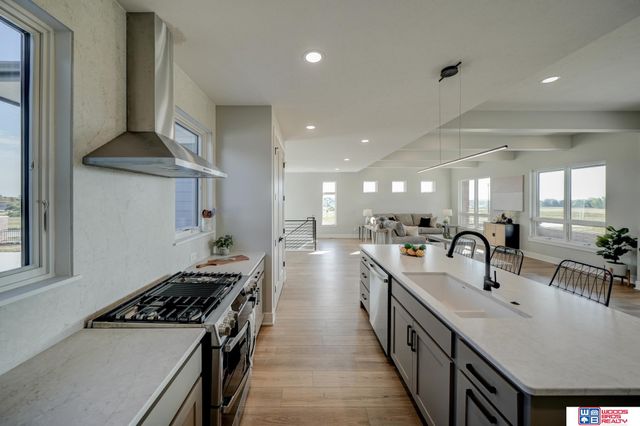 901 Pine Grove Lane, Lincoln, NE 68521