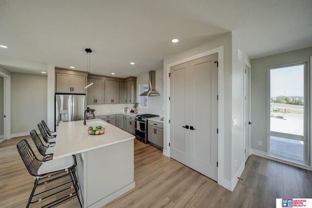 901 Pine Grove Lane, Lincoln, NE 68521