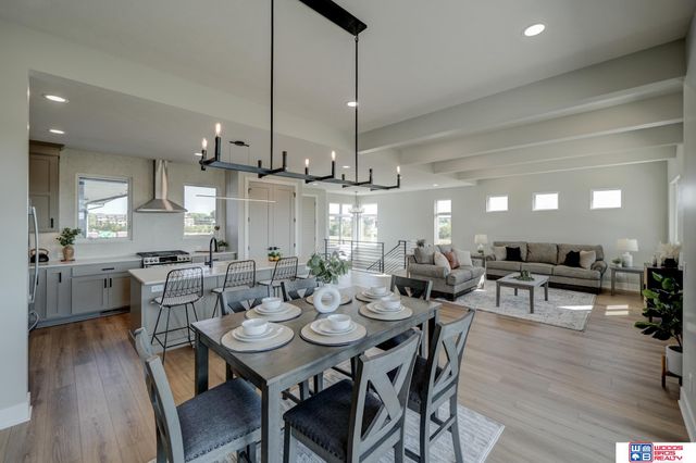 901 Pine Grove Lane, Lincoln, NE 68521