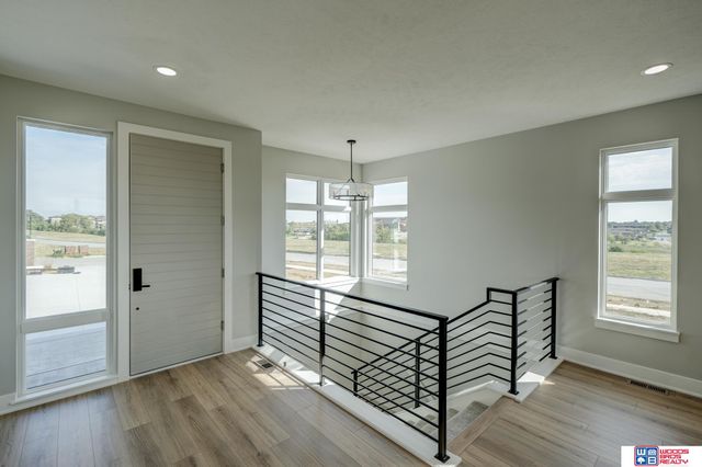 901 Pine Grove Lane, Lincoln, NE 68521