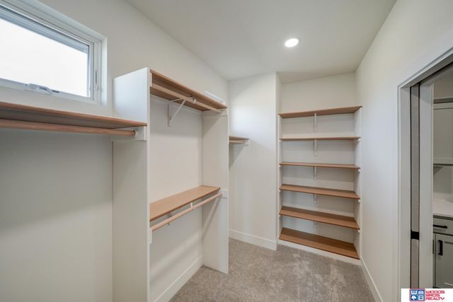 901 Pine Grove Lane, Lincoln, NE 68521