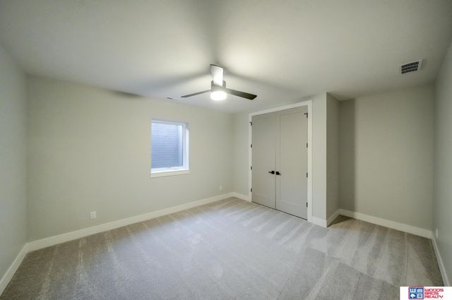 901 Pine Grove Lane, Lincoln, NE 68521