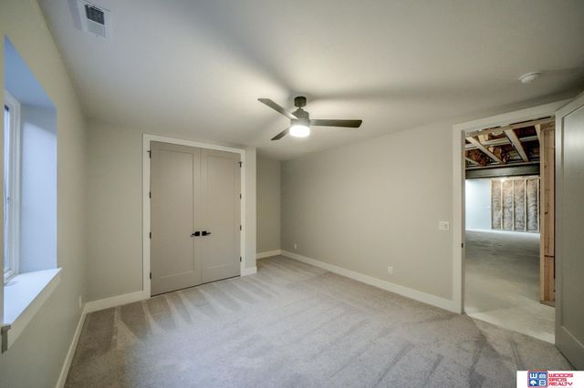 901 Pine Grove Lane, Lincoln, NE 68521