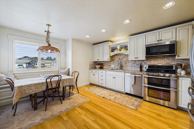 1760 Sitka Court, Mckinleyville, CA 95519