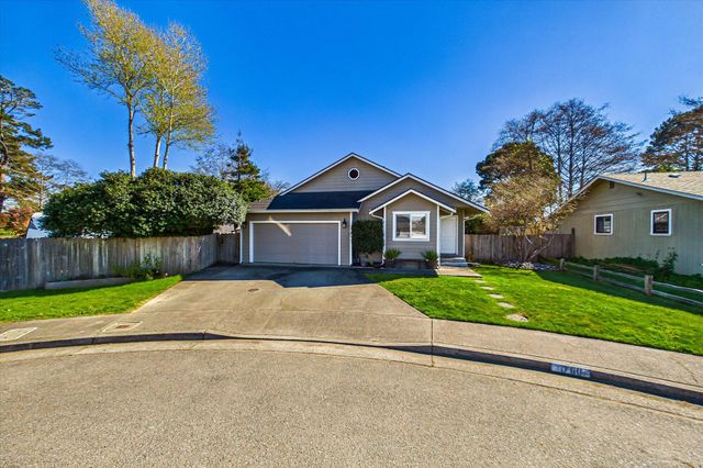 1760 Sitka Court, Mckinleyville, CA 95519