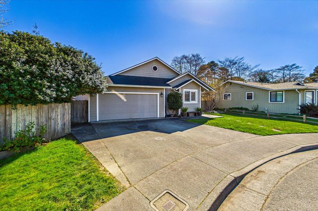 1760 Sitka Court, Mckinleyville, CA 95519