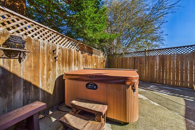 1760 Sitka Court, Mckinleyville, CA 95519