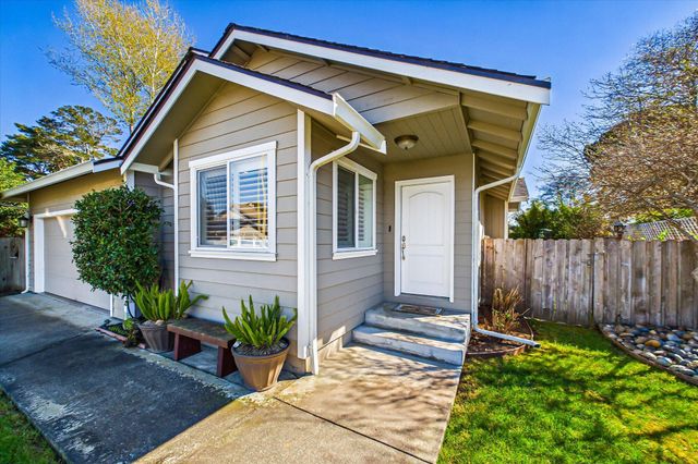 1760 Sitka Court, Mckinleyville, CA 95519