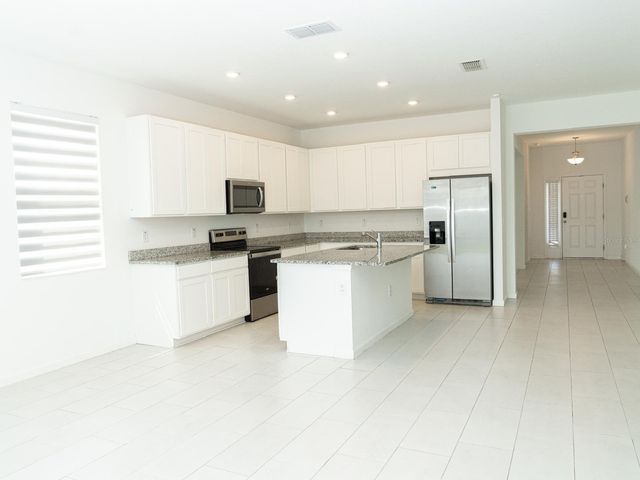 445 SILVER PALM DRIVE, Haines City, FL 33844