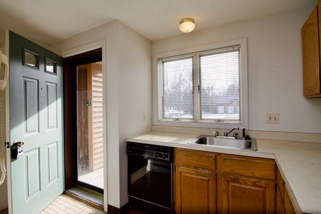 575 Bridge Rd 12-7, Northampton, MA 01062