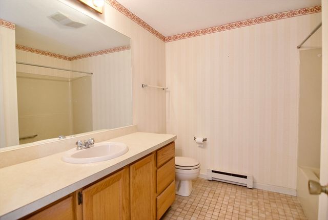 575 Bridge Rd 12-7, Northampton, MA 01062