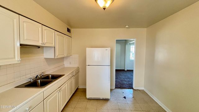 8033 CARPENTER Drive, El Paso, TX 79915