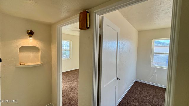 8033 CARPENTER Drive, El Paso, TX 79915