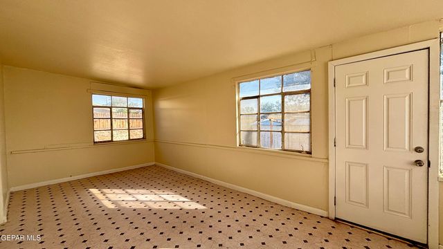 8033 CARPENTER Drive, El Paso, TX 79915