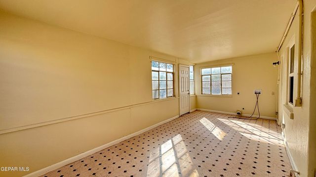 8033 CARPENTER Drive, El Paso, TX 79915