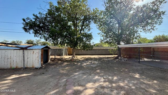 8033 CARPENTER Drive, El Paso, TX 79915