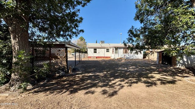8033 CARPENTER Drive, El Paso, TX 79915