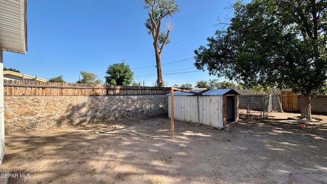 8033 CARPENTER Drive, El Paso, TX 79915