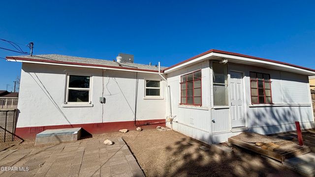 8033 CARPENTER Drive, El Paso, TX 79915