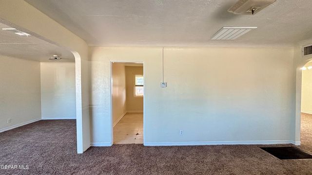 8033 CARPENTER Drive, El Paso, TX 79915