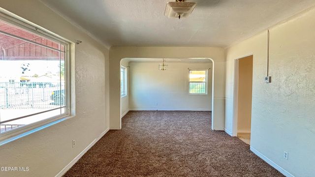 8033 CARPENTER Drive, El Paso, TX 79915