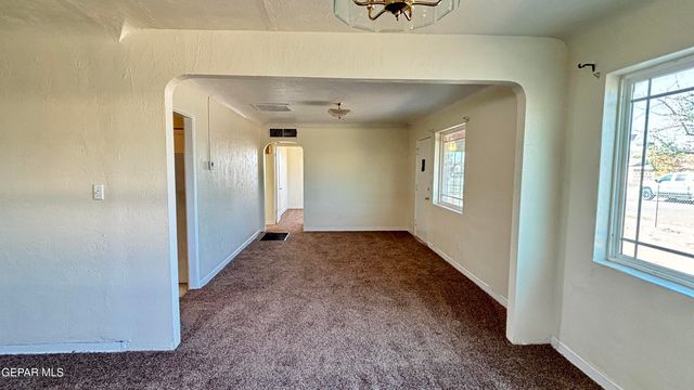 8033 CARPENTER Drive, El Paso, TX 79915