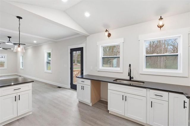 285 E Third St, Fruithurst, AL 36262