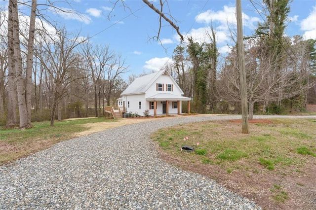 285 E Third St, Fruithurst, AL 36262