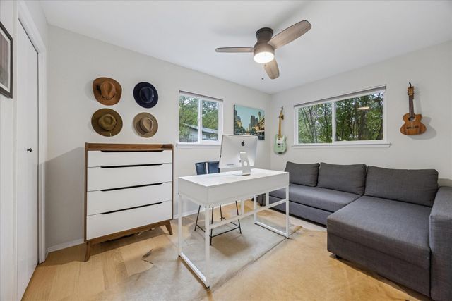 6809 Meadow CIR, Austin, TX 78745