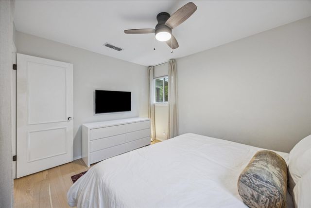 6809 Meadow CIR, Austin, TX 78745