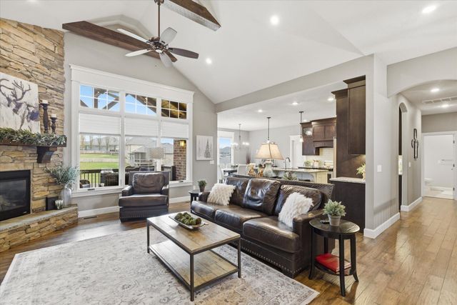 388 N Niangua Drive, Nixa, MO 65714