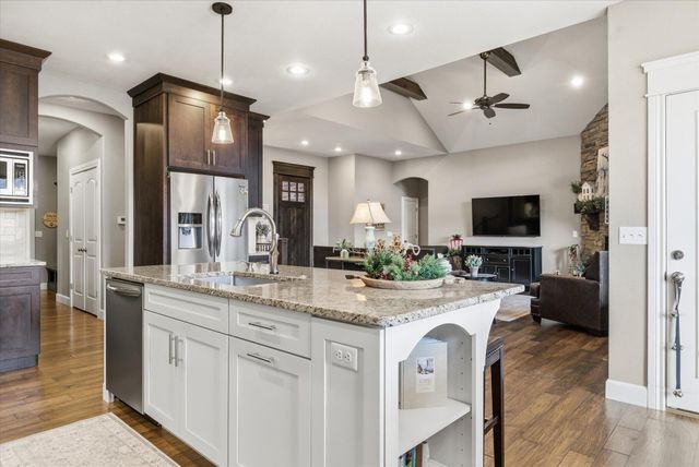 388 N Niangua Drive, Nixa, MO 65714