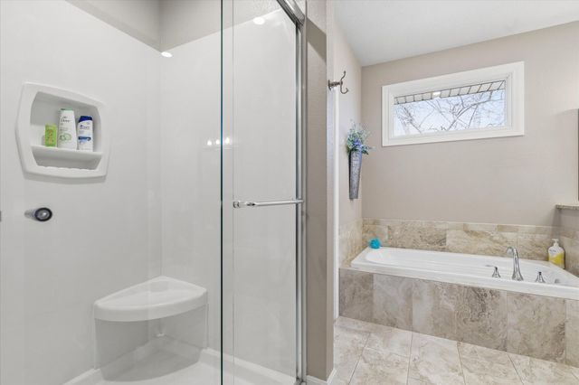 388 N Niangua Drive, Nixa, MO 65714