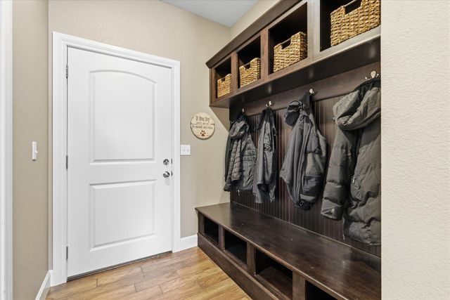 388 N Niangua Drive, Nixa, MO 65714