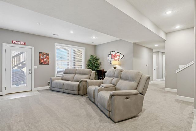 388 N Niangua Drive, Nixa, MO 65714